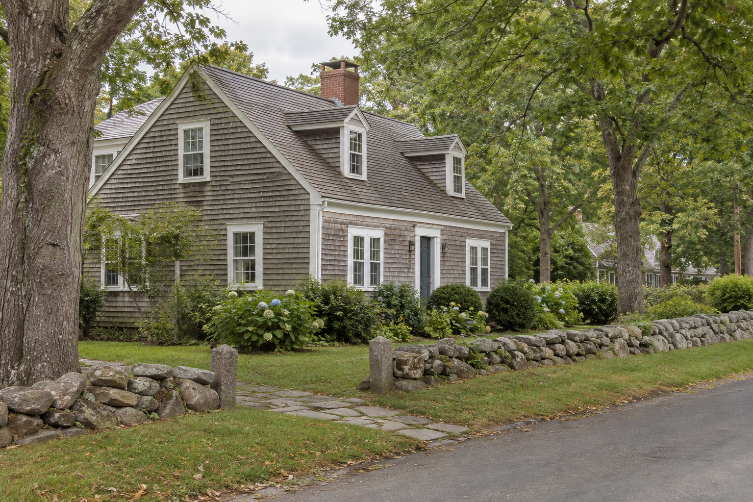 Historic cedar-shingle Cape Cod home in Barnstable